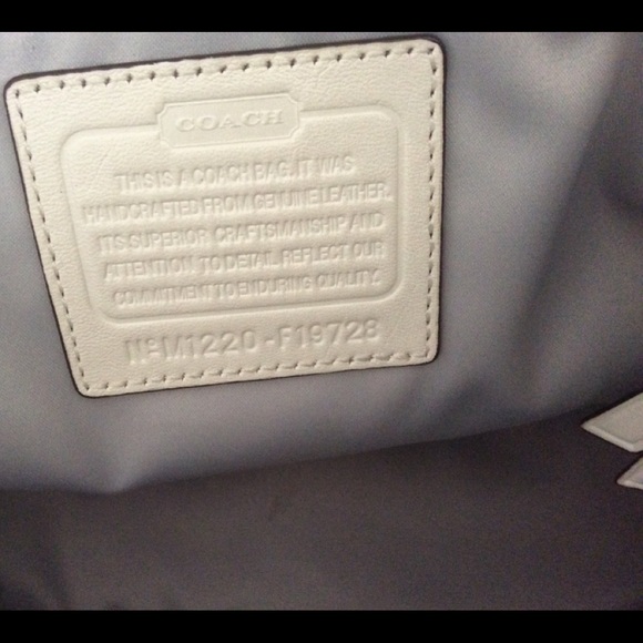 Coach "Park" Shoulder Leather Medium Ivory Bag - Picture 8 of 11